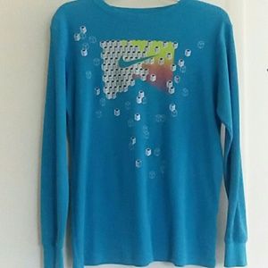 Boys Nike long sleeve top